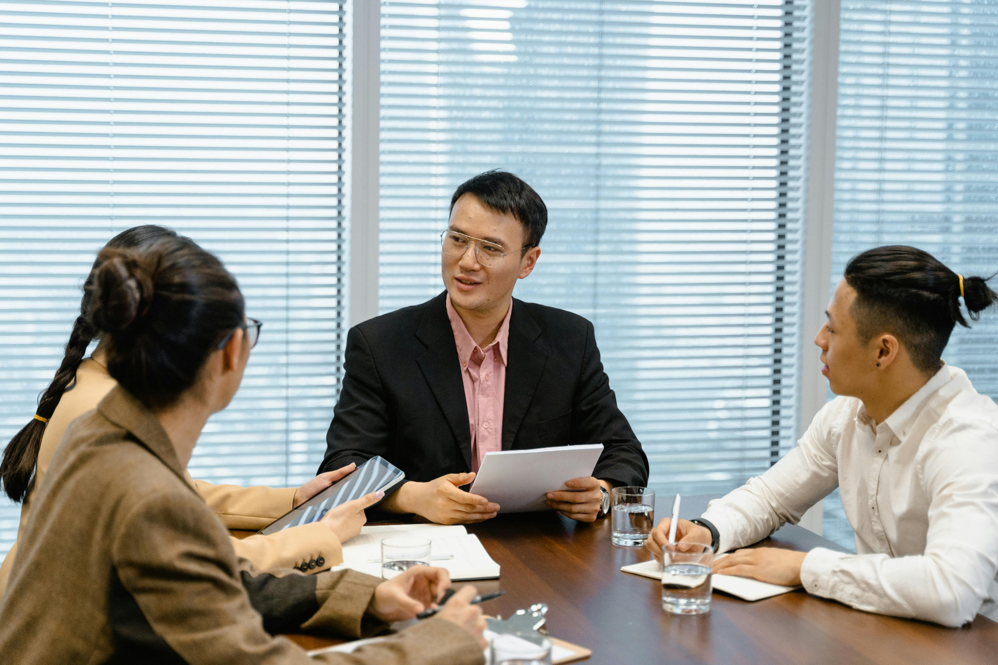 Analytics presentation and workforce insight discussion