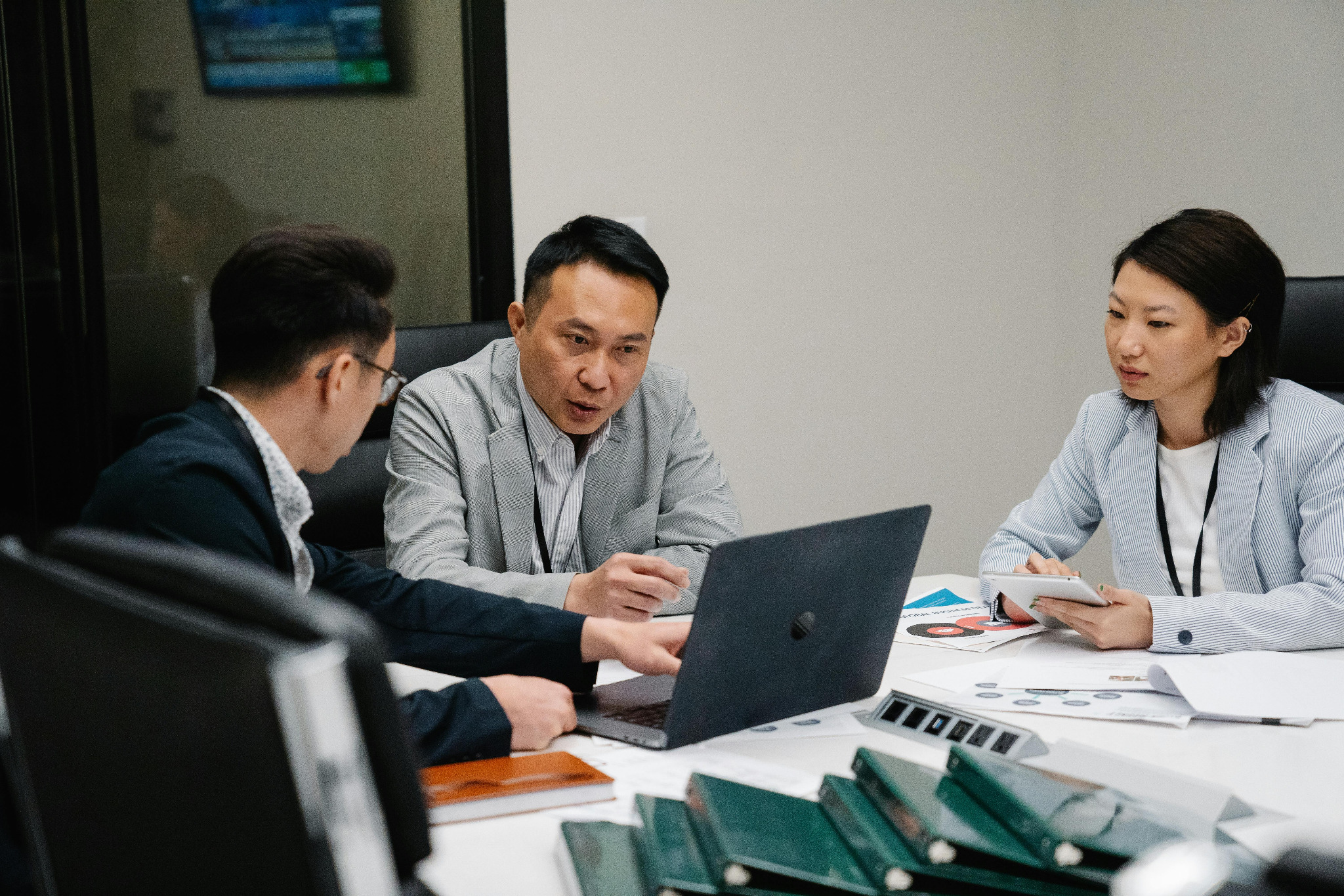 Governance policy and strategic advisory discussion